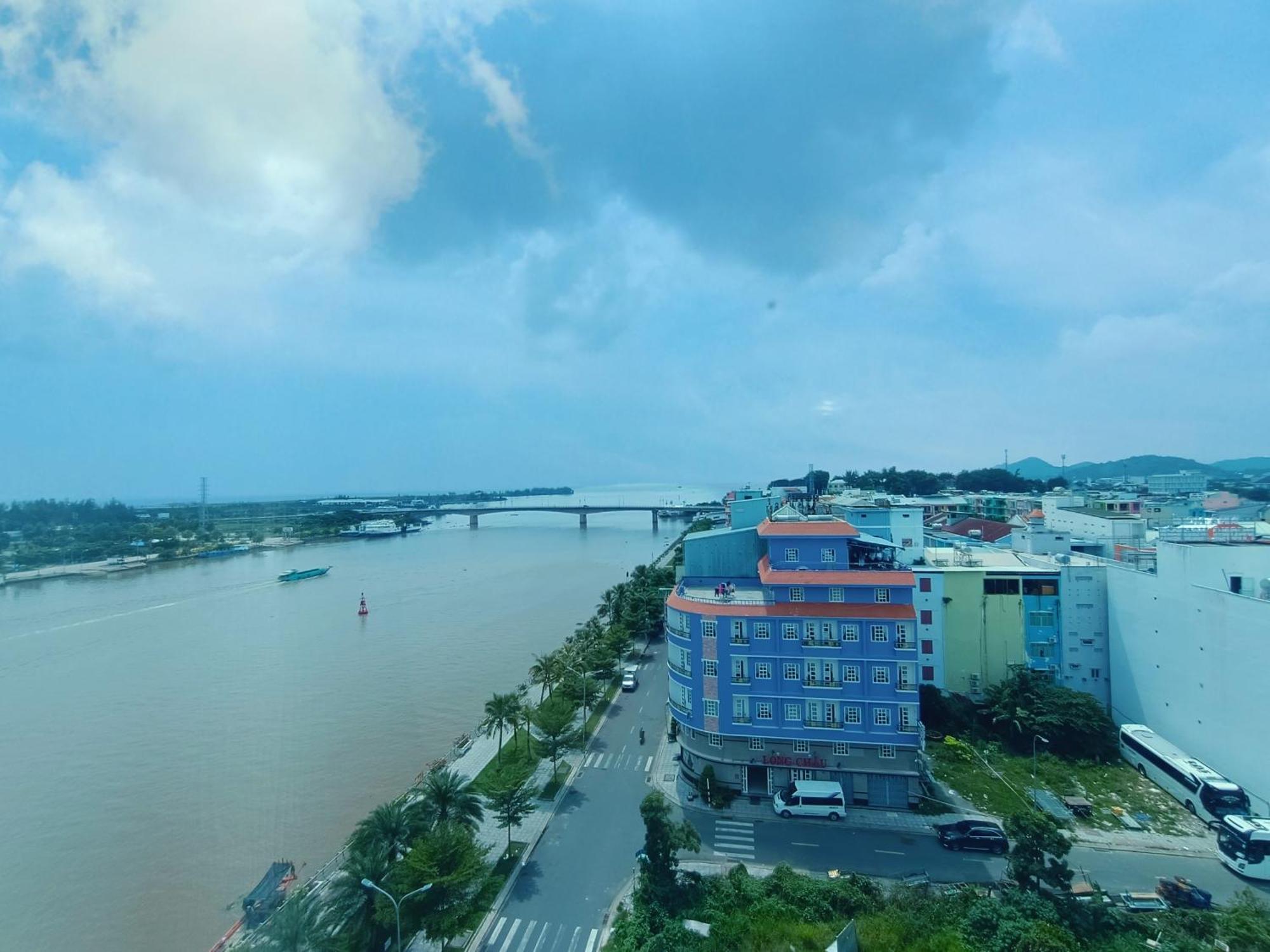 River Hotel Ha Tien Bagian luar foto