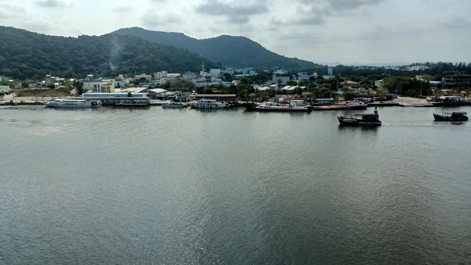 River Hotel Ha Tien Bagian luar foto
