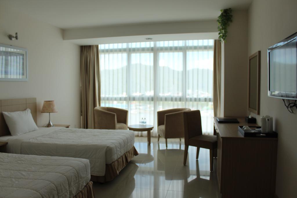 River Hotel Ha Tien Bagian luar foto