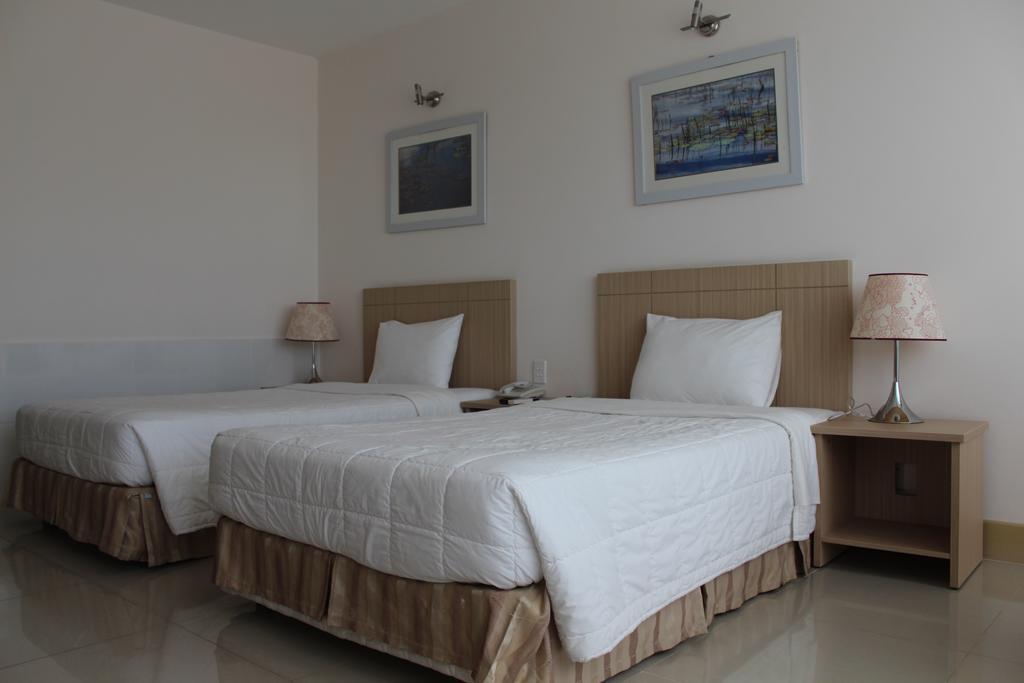 River Hotel Ha Tien Bagian luar foto